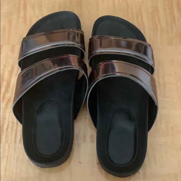 vince penrose sandals